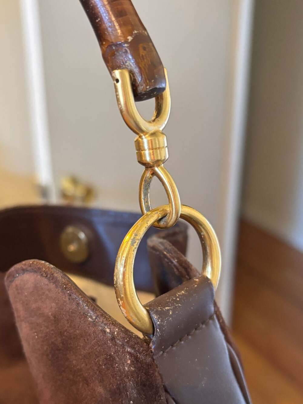 Vintage Gucci Brown Suede Hobo Shoulder Bag with Bamboo Handle – Made in Italy - Picture 4 of 8